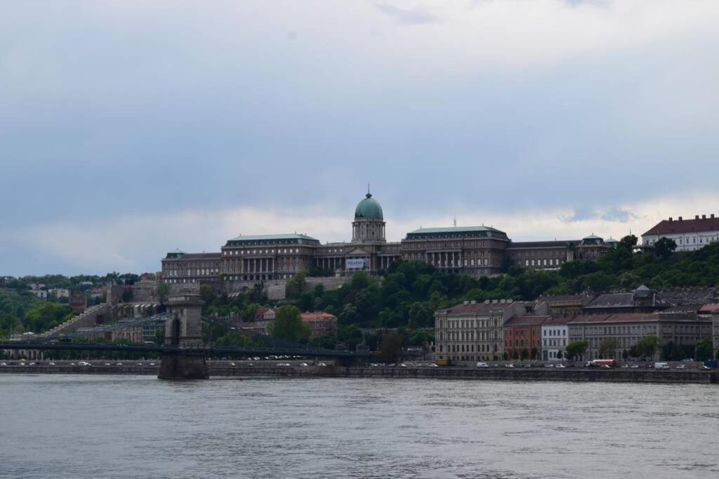 Cosy Apartment Just Next To Parliament Budapest Exteriör bild