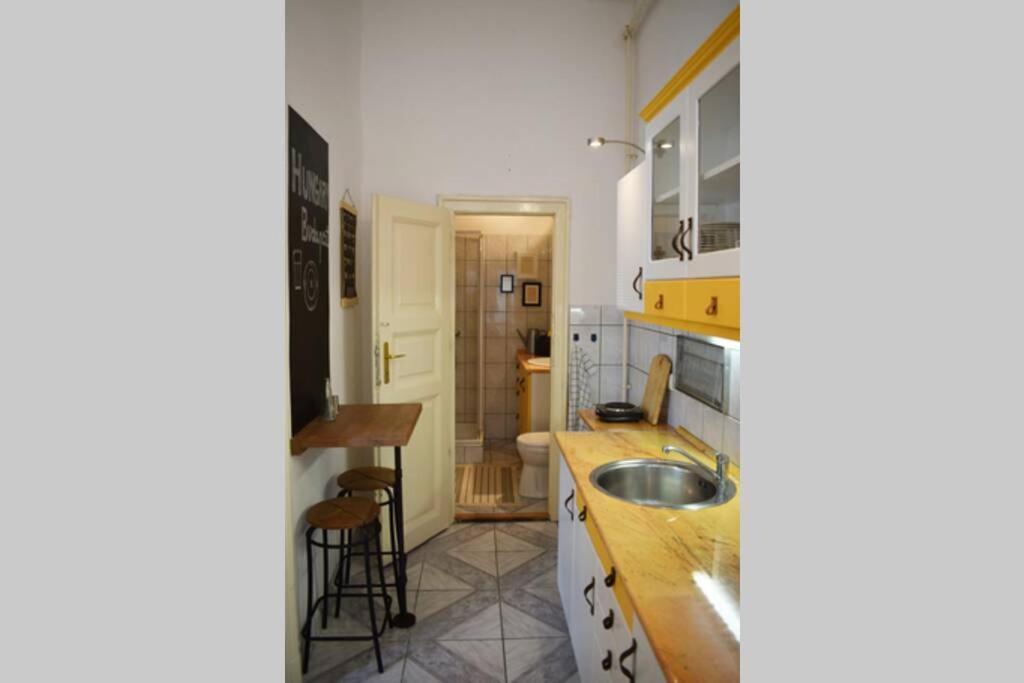Cosy Apartment Just Next To Parliament Budapest Exteriör bild