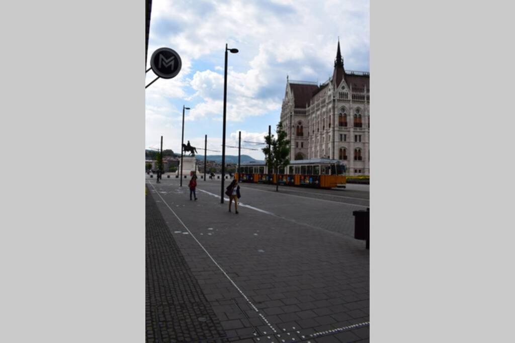 Cosy Apartment Just Next To Parliament Budapest Exteriör bild