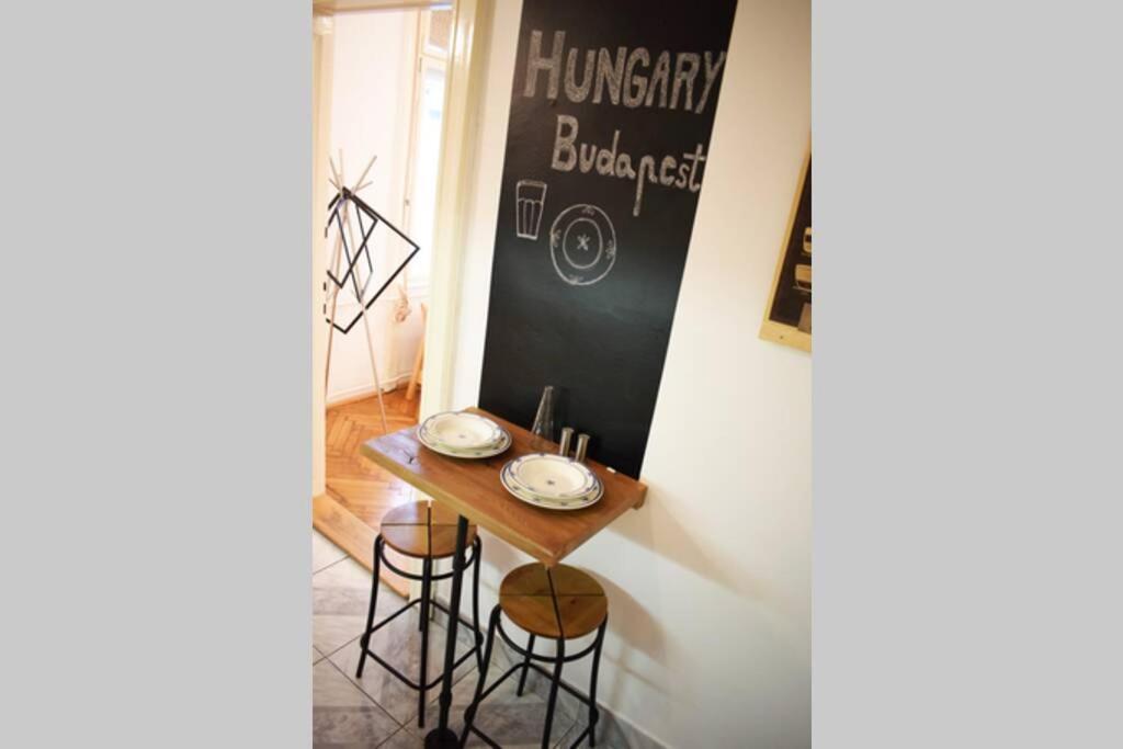 Cosy Apartment Just Next To Parliament Budapest Exteriör bild